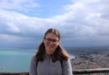 Mădălina, absolventă de tehnologic la sat cu 9.46 la BAC: Nu este o idee bună desființarea claselor teoretice. Vor fi copii nevoiți să meargă la 100 de km de casă