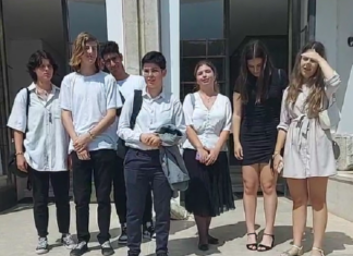 Reprezentanții Asociației Elevilor din Constanța nu au fost lăsați să participe la dezbaterea publică privind legile educației: „Cenzura înflorește”