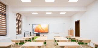 Școala smart din comuna Căbeşti, județul Bihor. O școală în care învață 100 de copii, transformată după modelul școlii din Ciugud FOTO