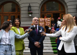 Cîmpeanu: Nu am vorbit niciodată despre reintroducerea uniformelor obligatorii/Să eliminăm presiunea inutilă generată de goana după note