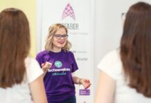 Technovation Girls: Program gratuit prin care elevele din România pot învăța să dezvolte aplicații de mobil și să realizeze un plan de afaceri