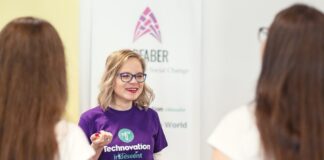 Technovation Girls: Program gratuit prin care elevele din România pot învăța să dezvolte aplicații de mobil și să realizeze un plan de afaceri
