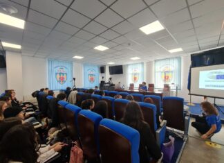 Drept de vot de la vârsta de 16 ani. Ce spun tinerii – simularea unei ședințe a Parlamentului European, organizată de liceeni din București