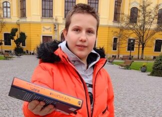 Campania unui elev din Oradea pentru copiii de la sat. Andrei a lansat o provocare și a strâns sute de cărți: „M-a impresionat bunătatea oamenilor”
