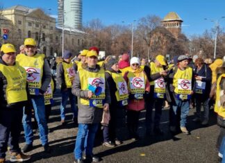 Protest al sindicaliștilor din educație la Guvern: „Majorați salariile!”/ „Vrem decidenți educați pentru o Românie educată”