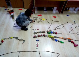 Într-un sat din județul Botoșani: Educatoarea le oferă celor 30 de copii experiențe interesante de învățare, într-un „mediu vesel și sigur” FOTO