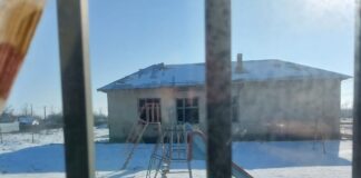 Școala din Rași, renovată după 20 de ani în care a stat abandonată. Elevii unui liceu din București au donat pentru refacerea clădirii dărăpănate