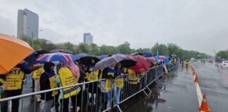 Sindicaliștii din Educație au pichetat sediul Guvernului. Miercuri, vor reveni în Piața Victoriei, iar în data de 10 mai vor organiza un marș de protest