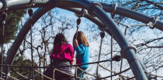 Elevii din București și din 21 de județe intră în vacanță: 16-22 februarie. În alte 17 județe, vacanța va fi în ultima săptămână din luna februarie