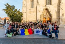 Bursele FLEX 2024-2025 pentru liceenii români care vor să studieze un an în SUA. Calendarul programului și condițiile de participare