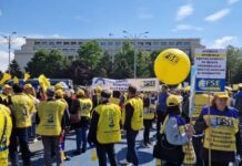 Marș de protest al sindicaliștilor din educație, în Capitală. Aceștia cer medierea președintelui Klaus Iohannis/ Lista de revendicări