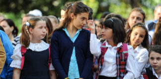 Structura anului școlar 2026-2027, în Monitorul Oficial. Elevii încep școala pe 7 septembrie/ intervalele de cursuri și de vacanță – document