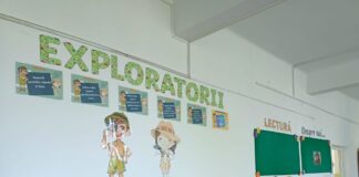 Ziua începe la școală cu știrile dimineții. Clasa în care elevii sunt pregătiți pentru succes în viață și au responsabilități: liderul stării de bine sau asistentul profesorului