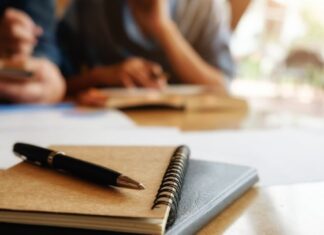 Admitere la trei facultăți din cadrul SNSPA, pe baza mediei de la examenul de Bacalaureat. Calendarul și condițiile de admitere 2024