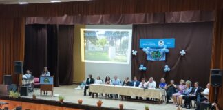 Șefă de promoție 2024, la ceremonia de absolvire: Ce m-a învăţat şcoala? Să mă conformez, să mint, să-mi şterg cu buretele personalitatea