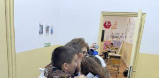 Starea de bine la școală: „Poșta gândurilor bune” și „Ia ce ai nevoie”, idei puse în practică de elevii și profesorii din comuna Surdila Greci