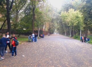 Școală-pilot pentru educația outdoor: Mediile au crescut, elevii au mai multă încredere în ei, sunt mai dezinvolți și participă cu plăcere la ore