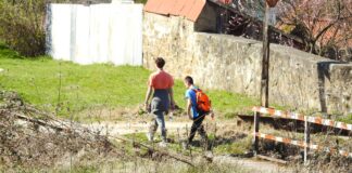 Caravană pentru copiii din mediul rural: un proiect desfășurat de liceeni voluntari și profesorul de matematică Ovidiu Bădescu, începând cu 1 martie