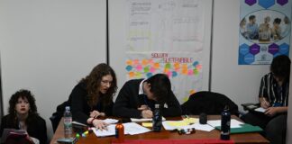 Au început Campionatele Europene de Dezbateri pentru Elevi. Competiția are loc la Politehnica București. Două echipe din România, în concurs