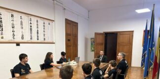Quantum Bits a creat o dronă pentru identificarea rapidă a persoanelor aflate în pericol de înec. Inovația prezentată ministrului Educației