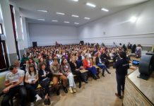 Profesorii Merito propun „eliminarea examenului de titularizare ca metodă principală de intrare pe post” și „redefinirea fișei postului și a normei didactice”