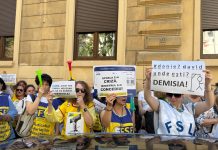 Sindicaliștii au pichetat pentru a treia zi Ministerul Educației. Daniel David: Dacă demisia mea ar fi rezolvat situația financiară, aș fi anunțat-o demult