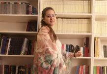 Eleva dintr-a șaptea care își convinge colegii să citească. Daria este „bibliotecarul” școlii și se ocupă voluntar de cărți și sala de lectură