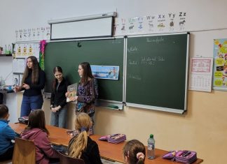 Lectura te face M.A.R.E. – ZICI 2026, la Liceul Teoretic „Nikolaus Lenau” Timișoara: zeci de elevi de gimnaziu și liceu le-au citit povești celor mici