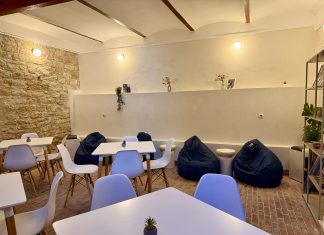 Spațiu modern pentru relaxare, socializare, studiu individual sau activități educaționale, inaugurat la Colegiul Național Iași: CNI Lounge