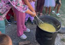 Proiect de dezvoltare a literației timpurii, în Maramureș: copiii s-au întâlnit cu oameni din comunitate și au scris poveștile locului FOTO